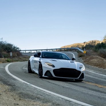 2019 Aston Martin DBS DBS Superleggera photo